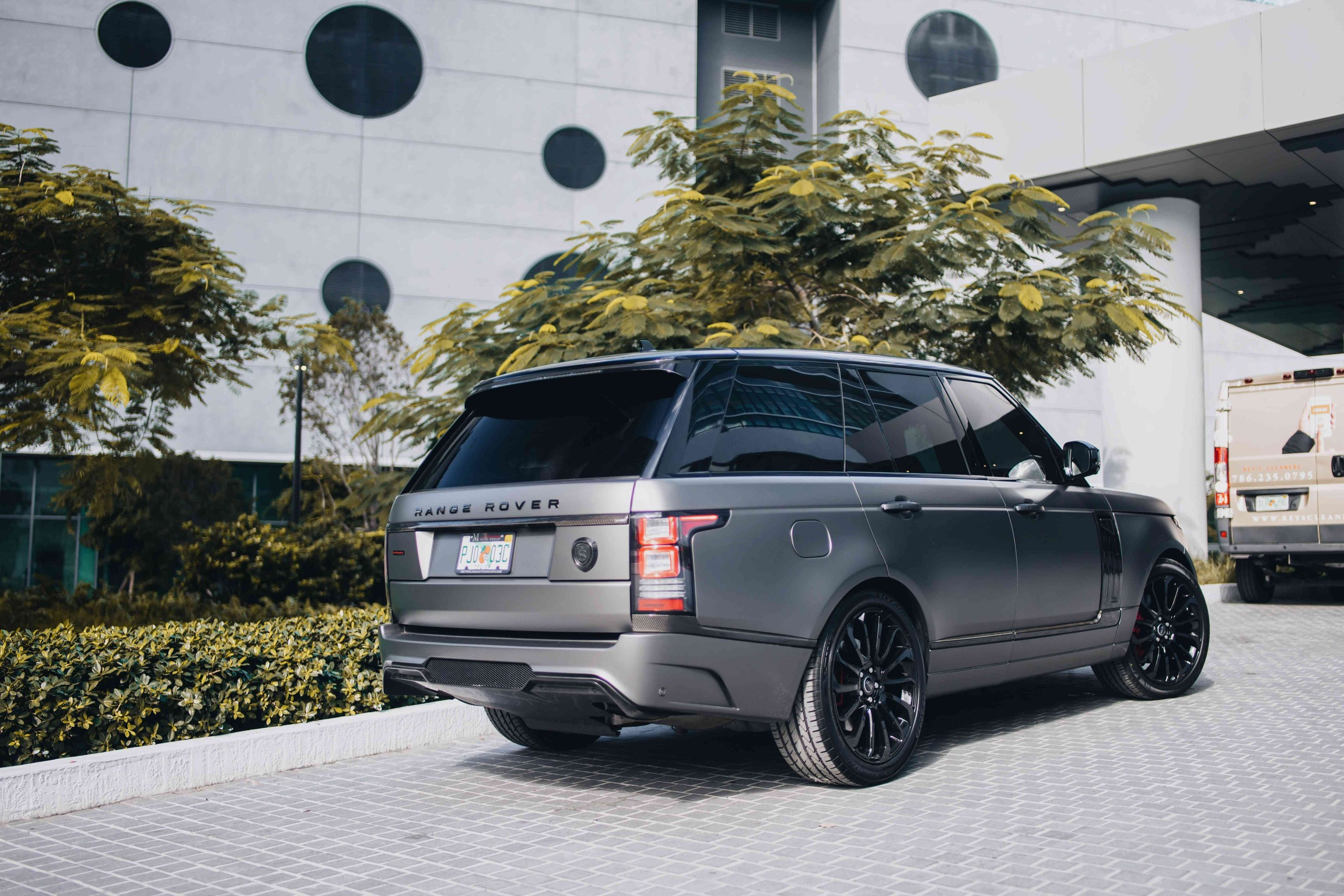 Range Rover svautobiography1200x360