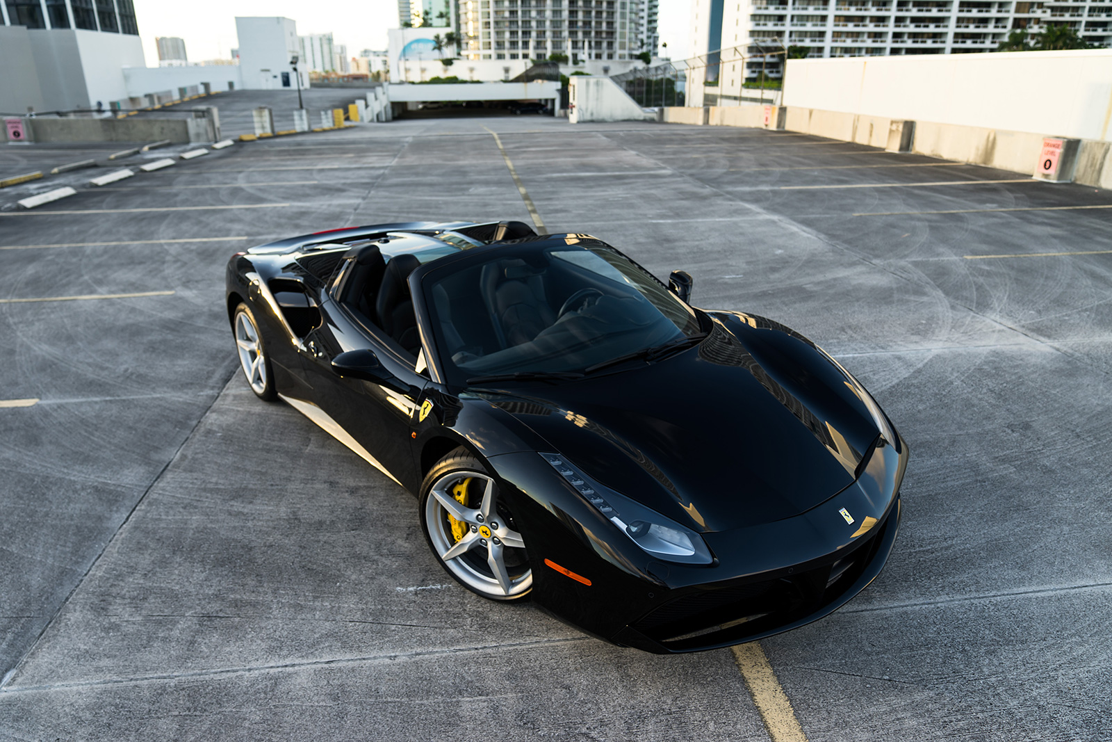Ferrari 488 GTB 2015 суперкар черный