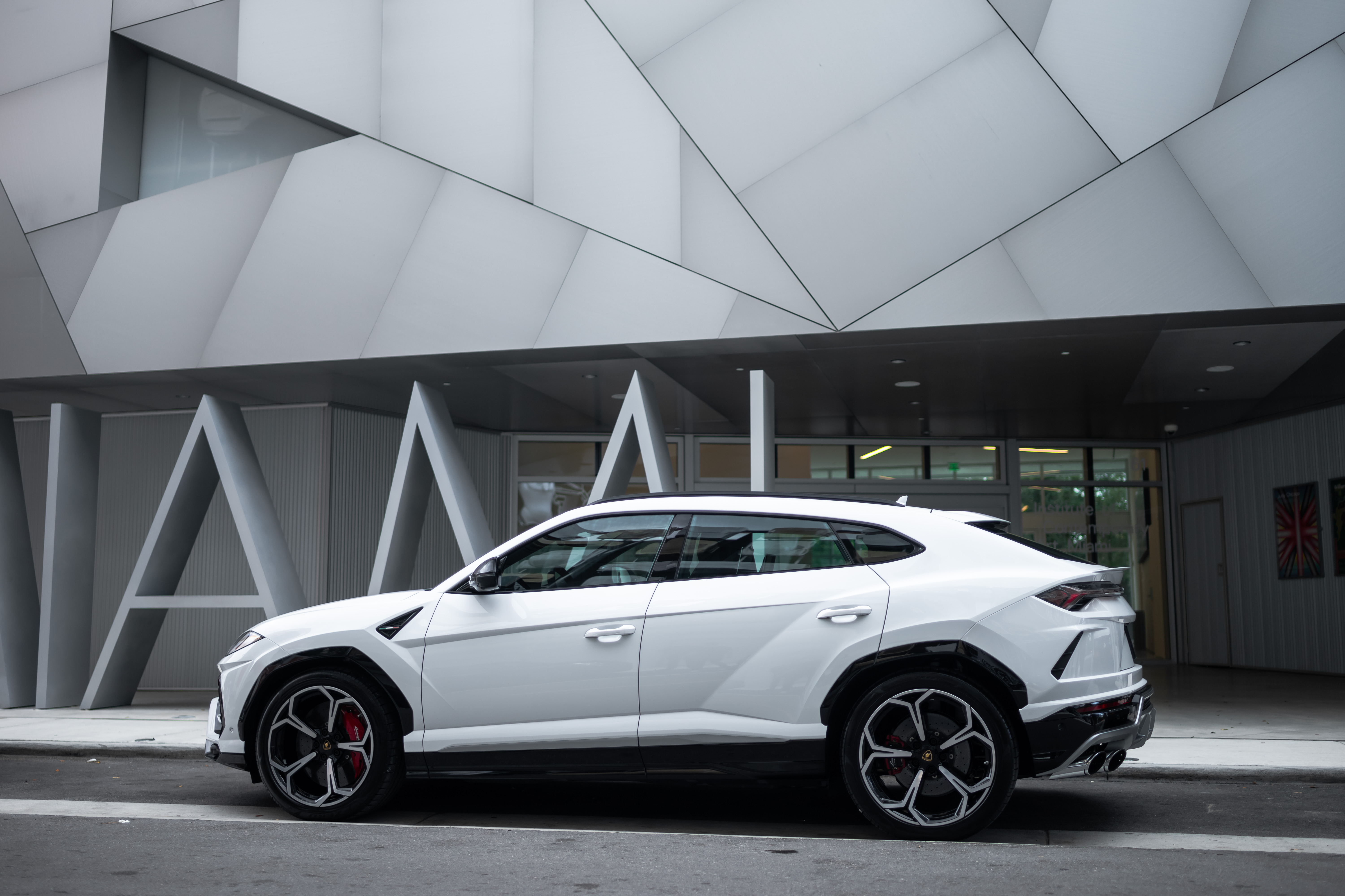 Lamborghini Urus 2021 Р±РµР»С‹Р№